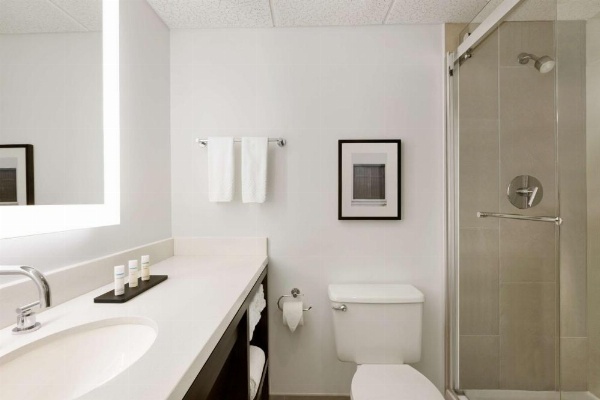 Embassy Suites Boca Raton image 10