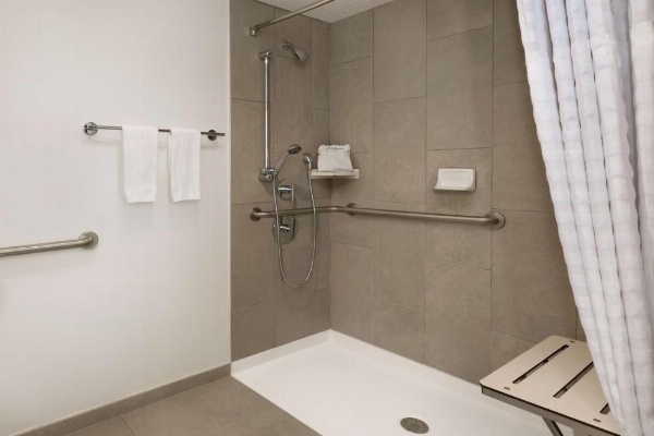 Embassy Suites Boca Raton image 14