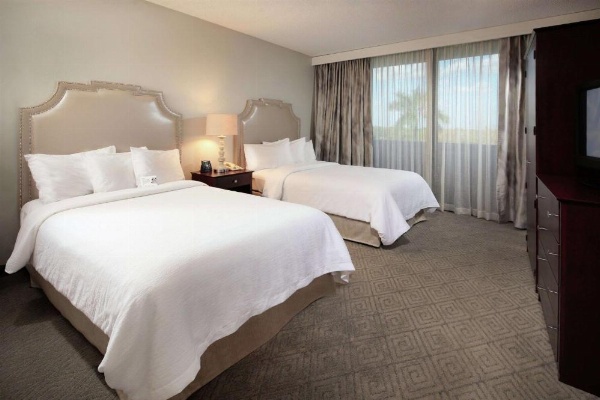 Embassy Suites Boca Raton image 8